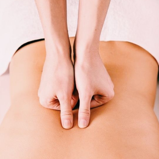 Массаж спины для ЖЕНЩИН