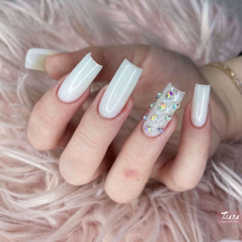 Наращивание ногтей от 3