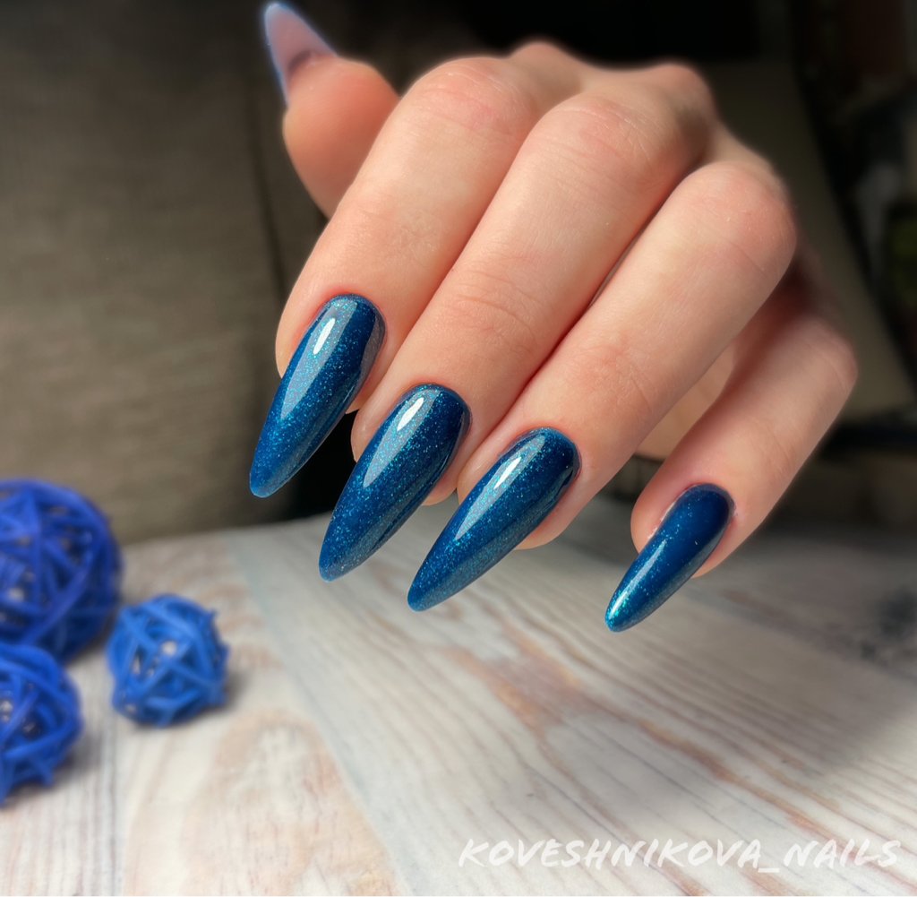 Наращивание ногтей на верхние формы + покрытие в один тон