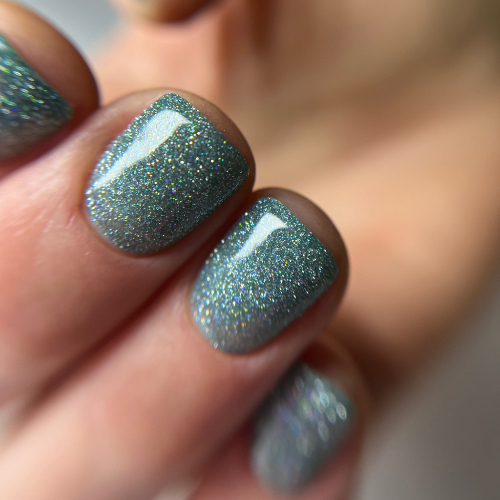 Маникюр с покрытием гель-лак