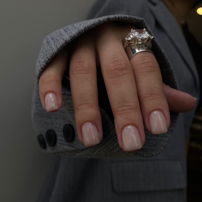 Пилочный маникюр с покрытием