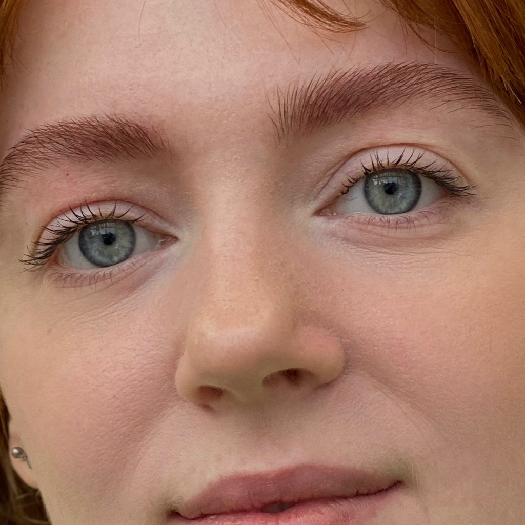 Оформление бровей (коррекция + окрашивание)