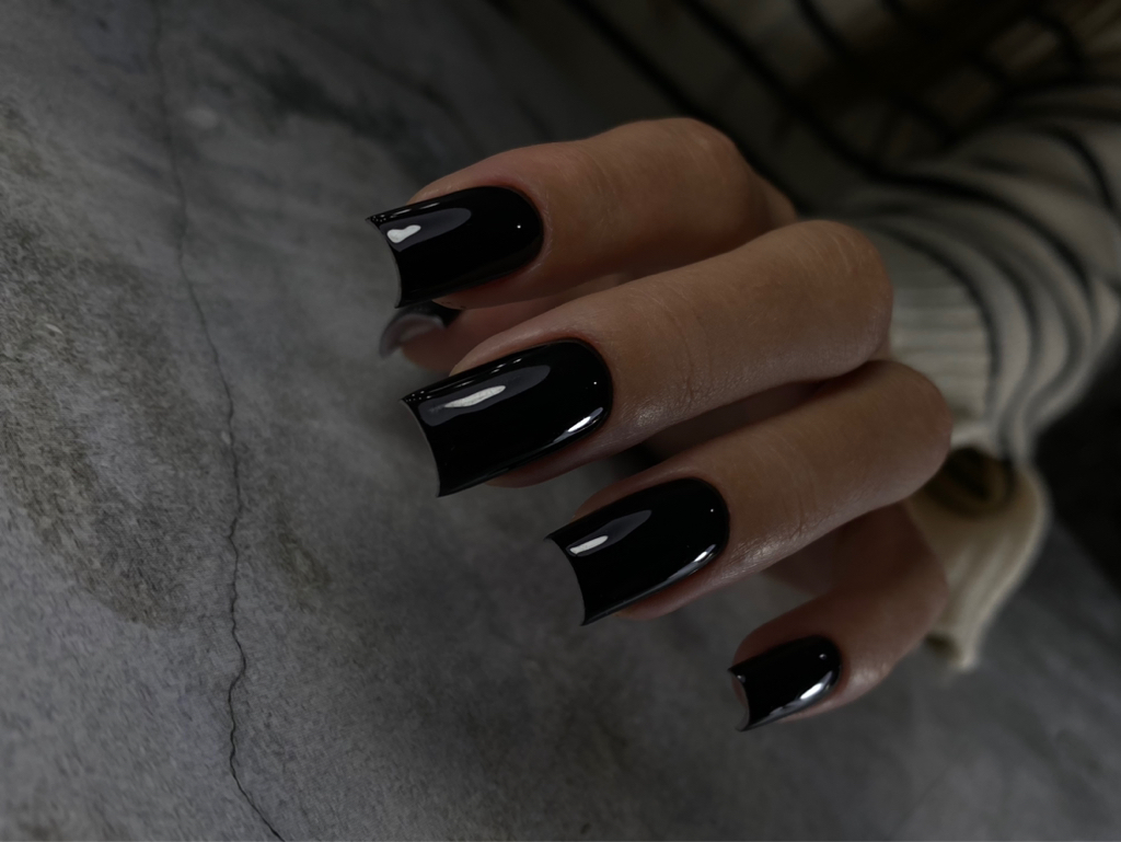 Маникюр с покрытием гель-лак+укрепление гелем