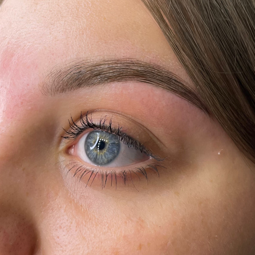 Ламинирование бровей