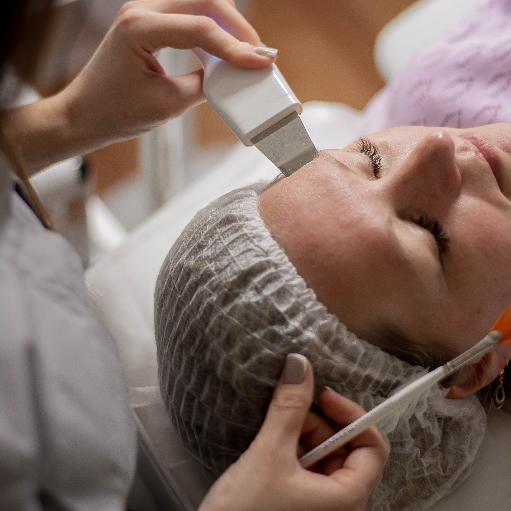 Ультразвуковая чистка лица