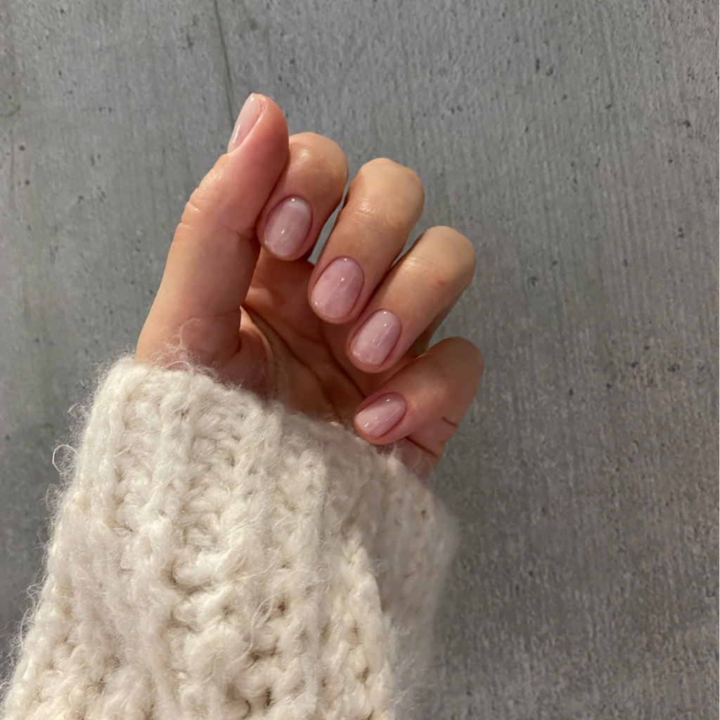 Manichiura, gel lac (acoperire unghii naturale)