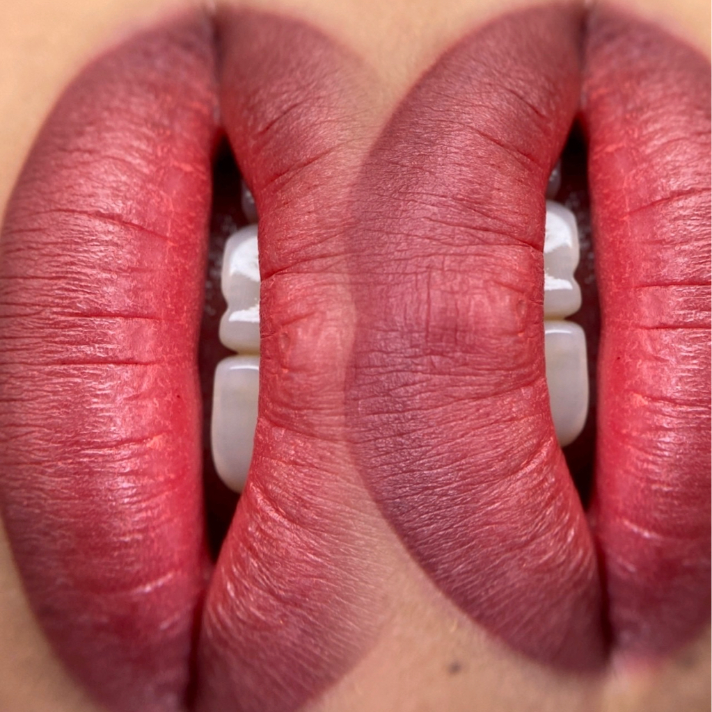 Перманентный макияж губ
Помадная техника