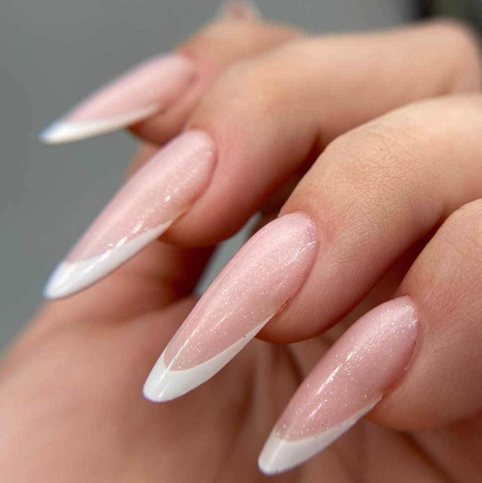 Наращивание ногтей