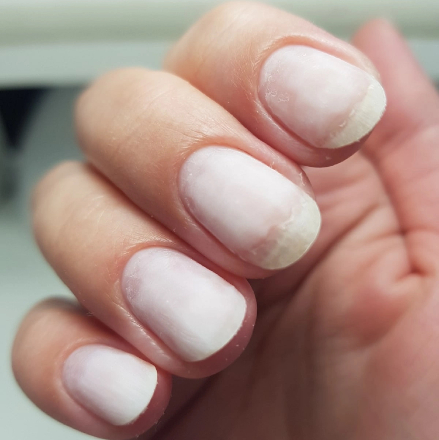 Снятие покрытия и маникюр