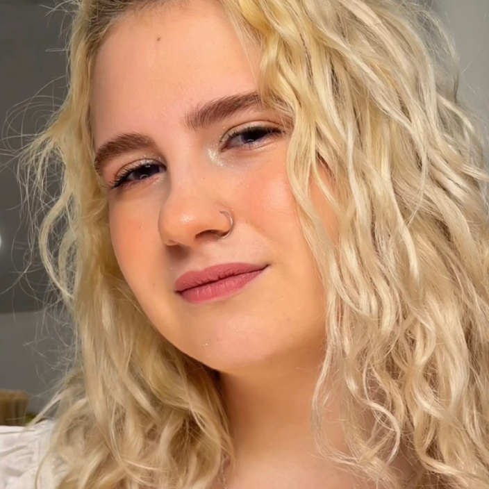 ПОЛНЫЙ КОМПЛЕКС «ОФОРМЛЕНИЕ БРОВЕЙ»