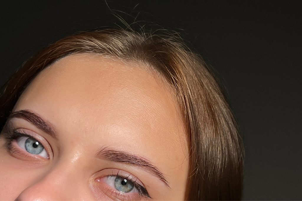 Оформление бровей хной + коррекция