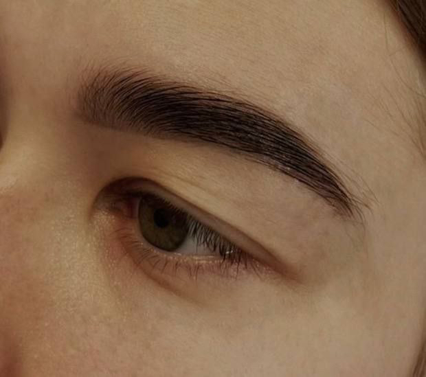 Окрашивание бровей