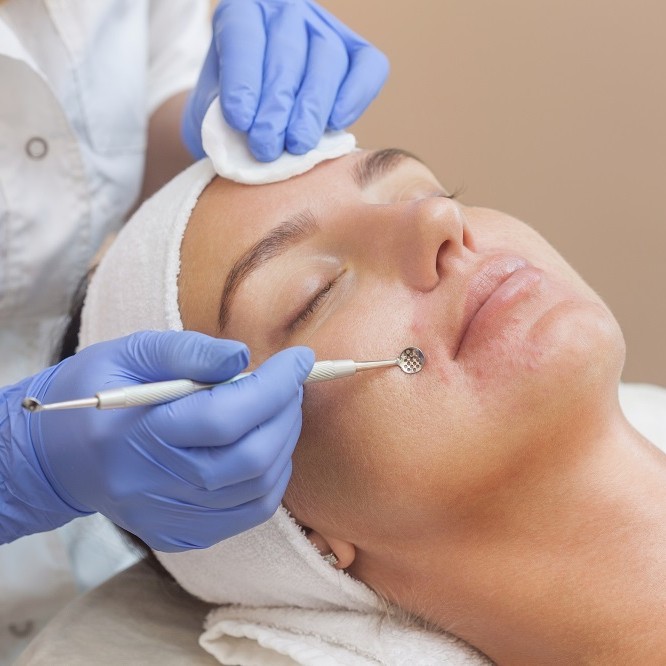 Механическая пилинг чистка лица Pleyana