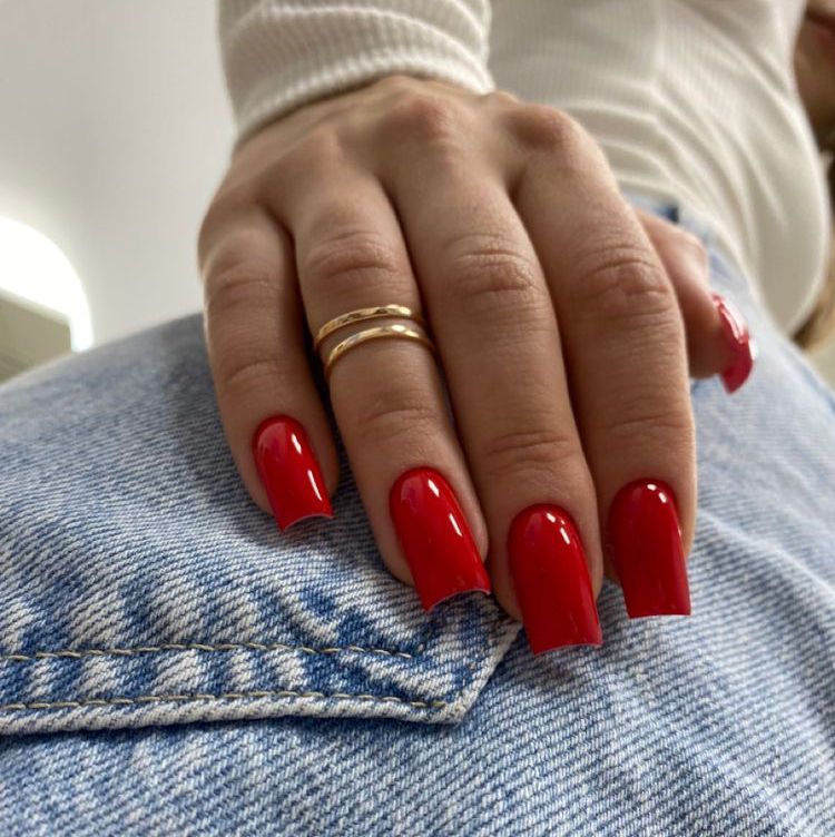 Маникюр с однотонным покрытием/укрепление гелем