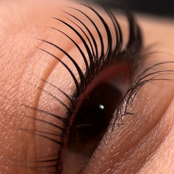 Ламінування вій