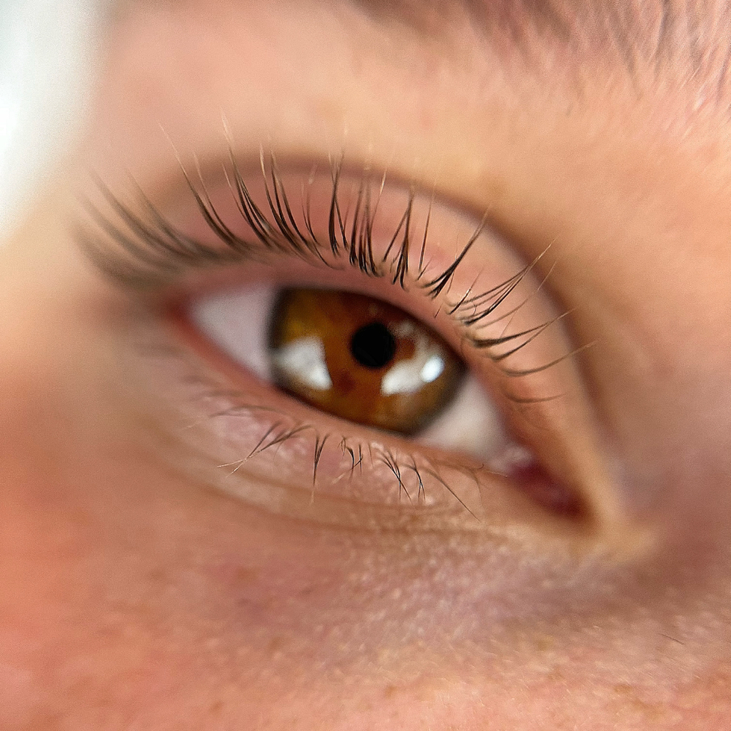 Ламинирование ресниц без окрашивания