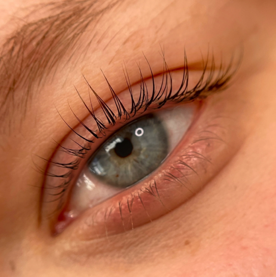 Ламинирование ресниц с окрашиванием