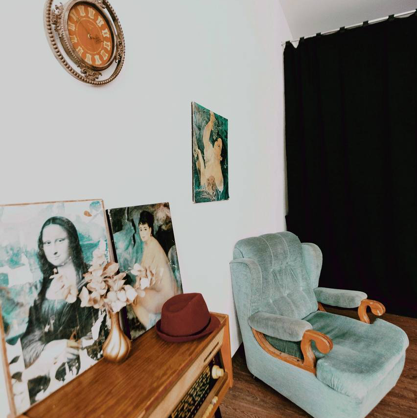 Аренда фотостудии 2 часа (свяжитесь со студией после бронирования)