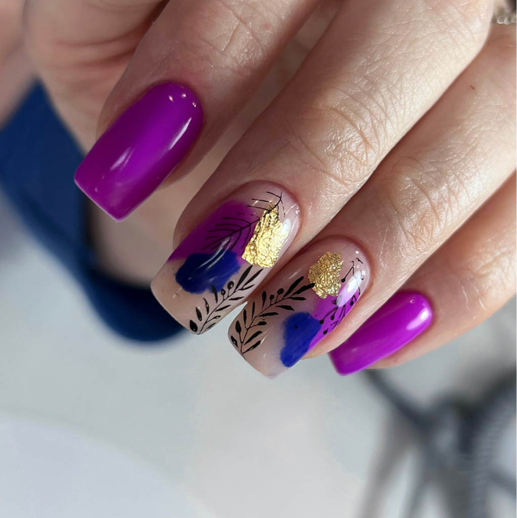 Коррекция нарощеных ногтей