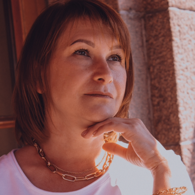 Надобникова Людмила