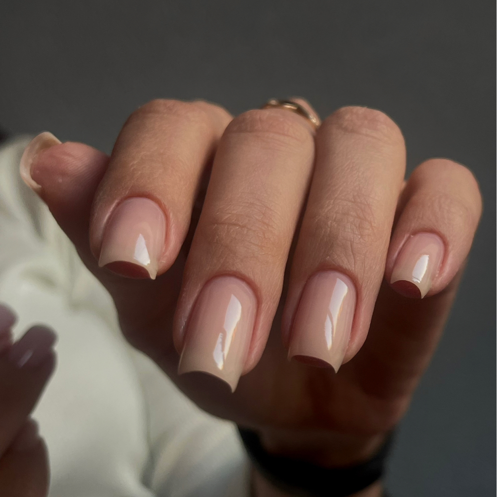 Снятие + маникюр с покрытием + укрепление + реставрация (небольшой ремонт)