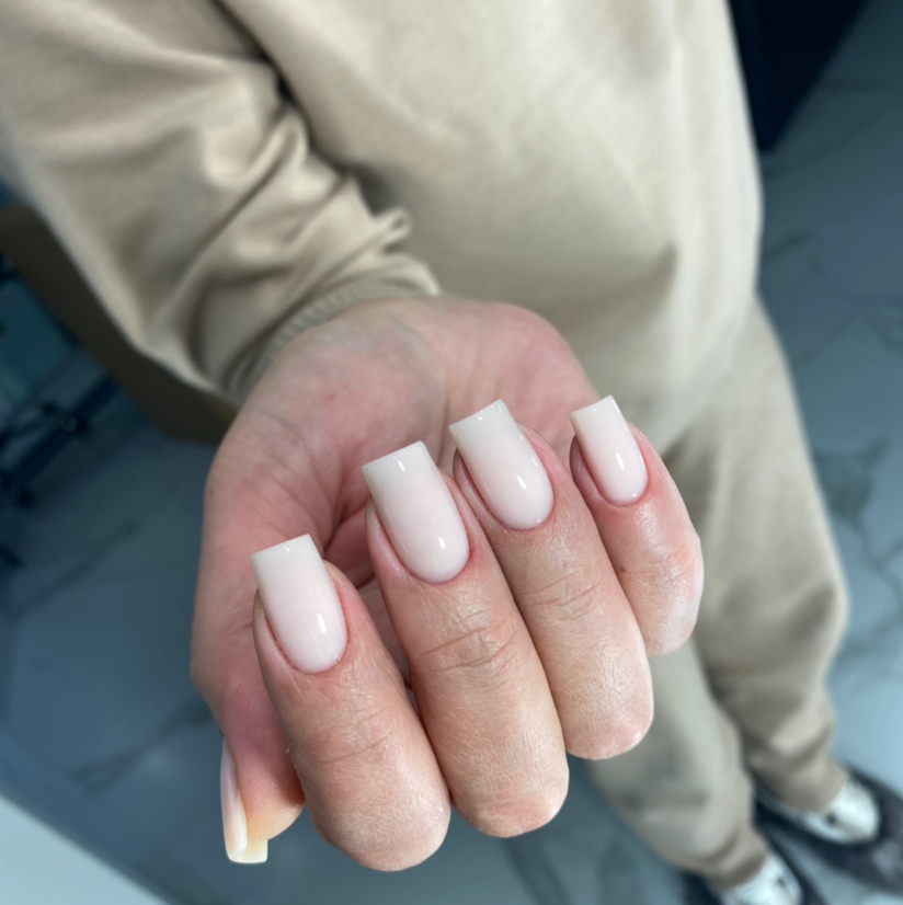 Маникюр с покрытием гель-лак