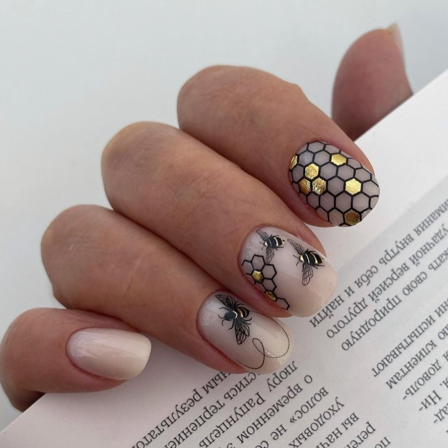 Маникюр с покрытием