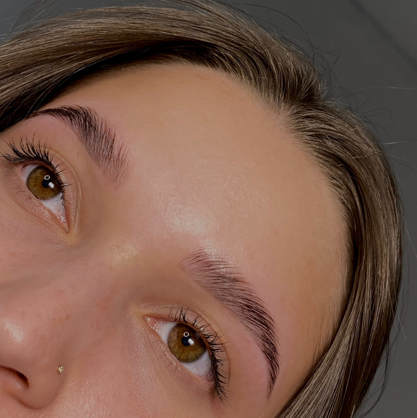 Комплекс: ламинирование, окрашивание и коррекция бровей