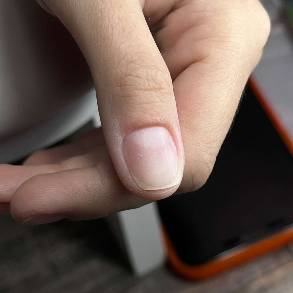 Маникюр без покрытия