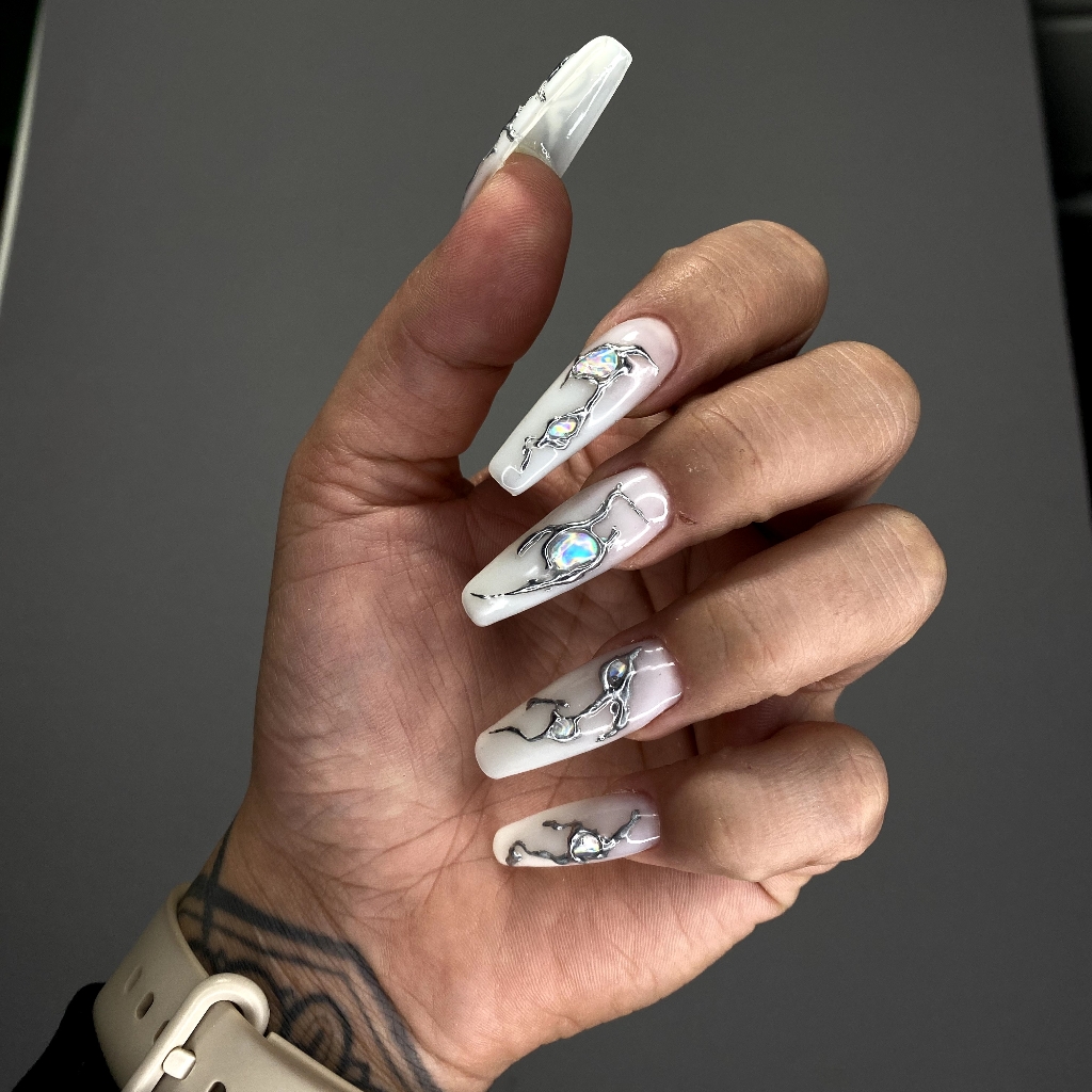 Наращивание ногтей