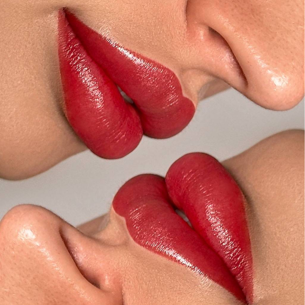 Перманентный макияж губ