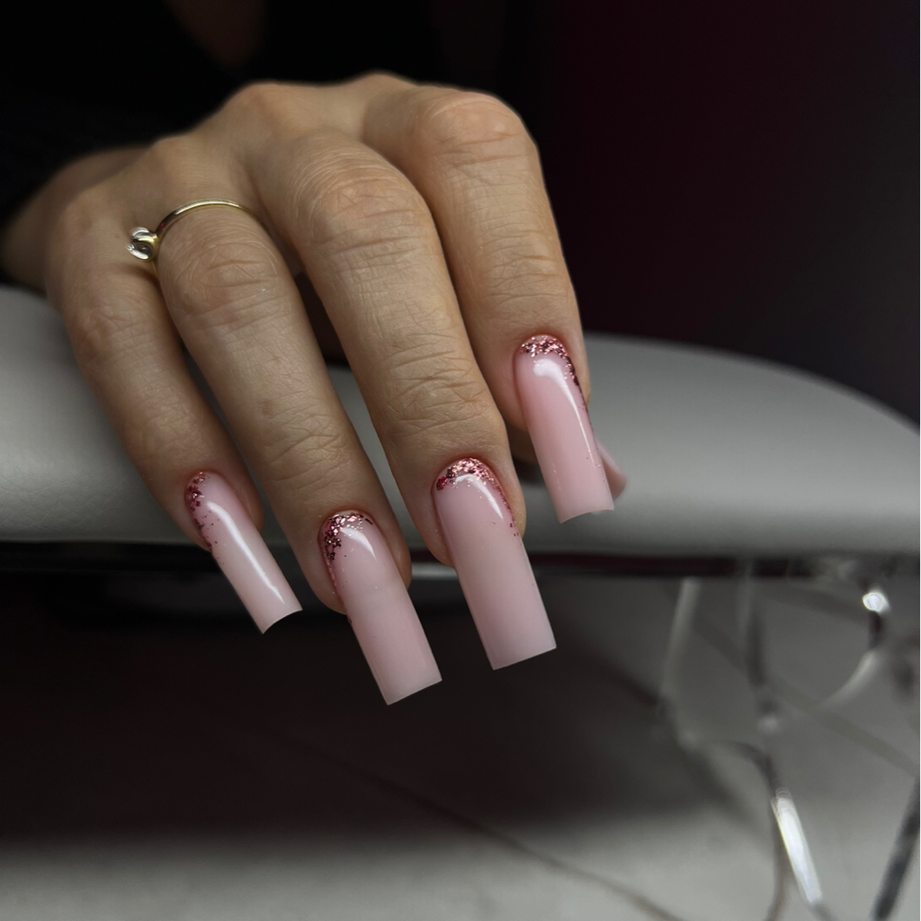 Наращивание ногтей