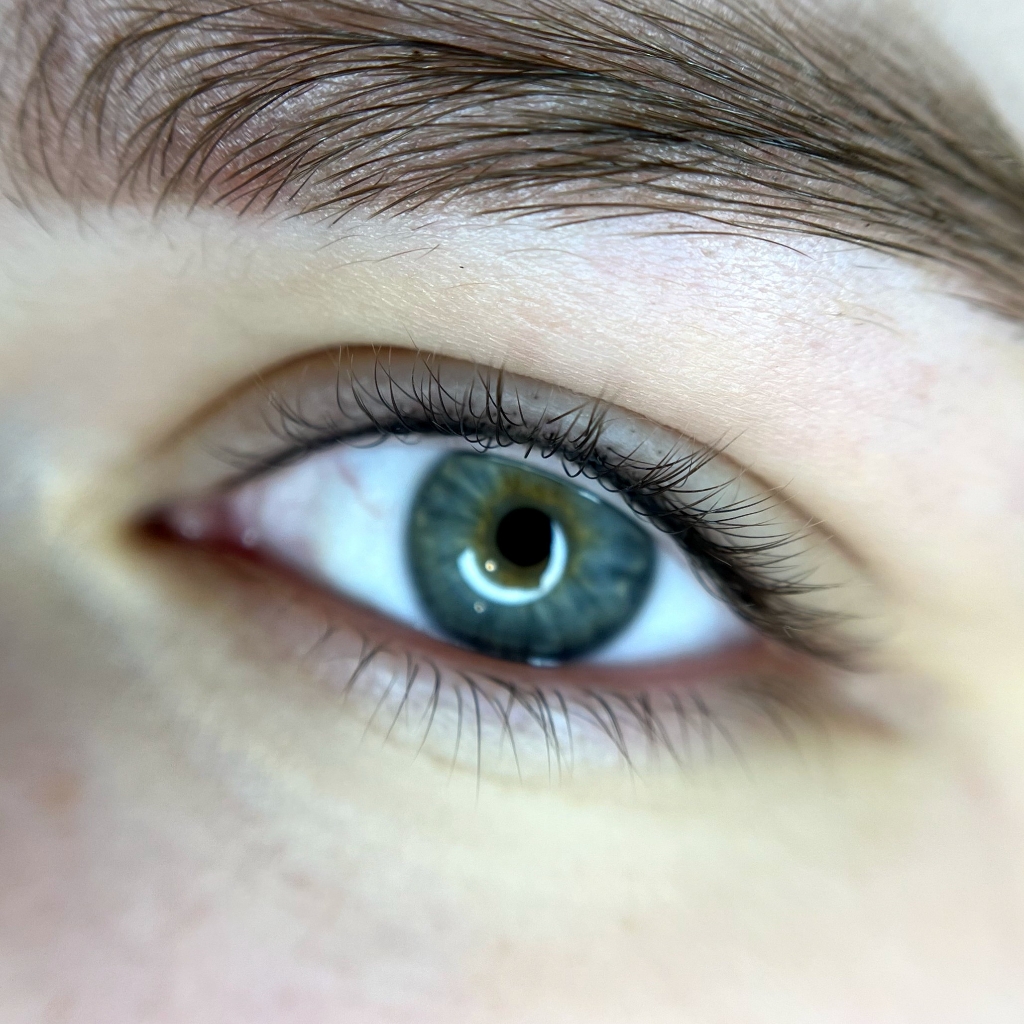 Перманентный макияж межреснички