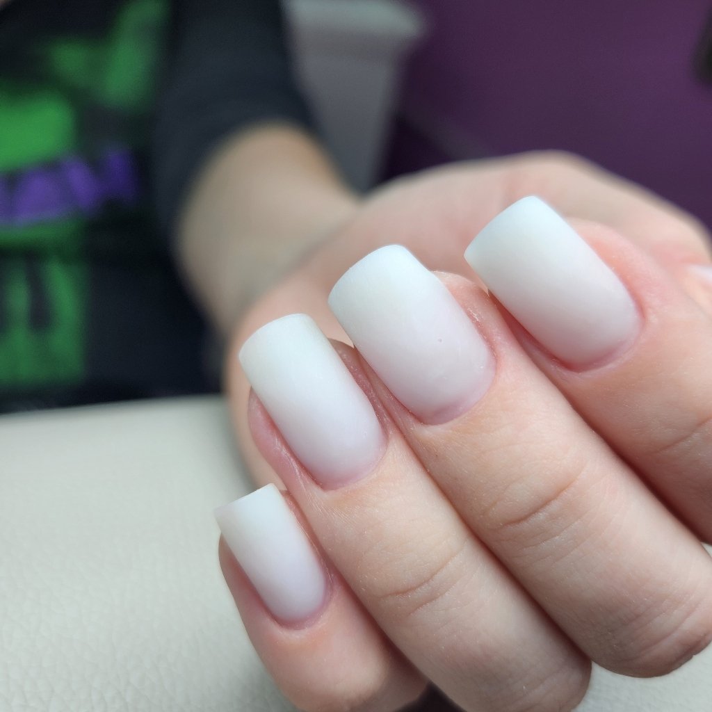 Маникюр классический