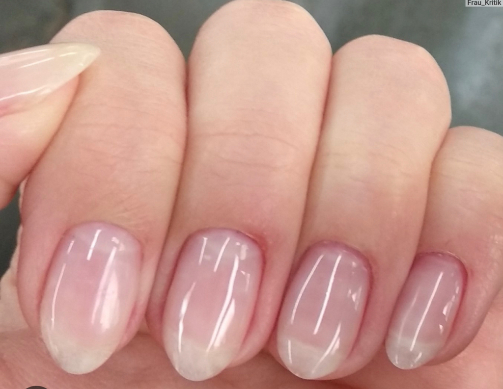 Аппаратный маникюр + топ покрытие