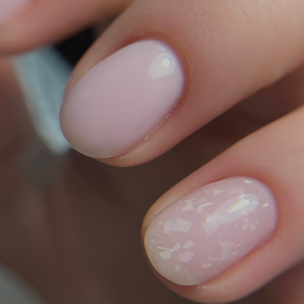 Маникюр + однотонное покрытие гель-лак