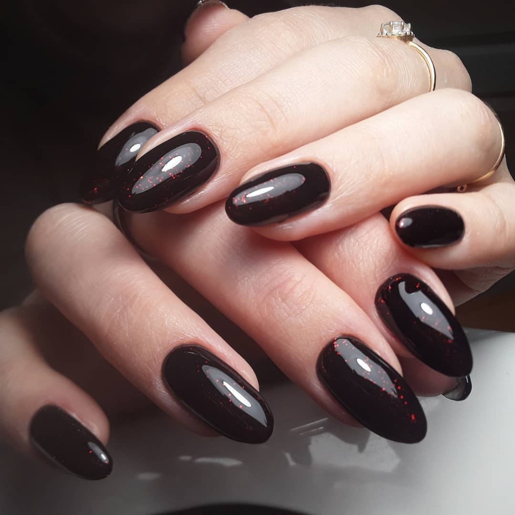 Маникюр с  покрытием гель-лак