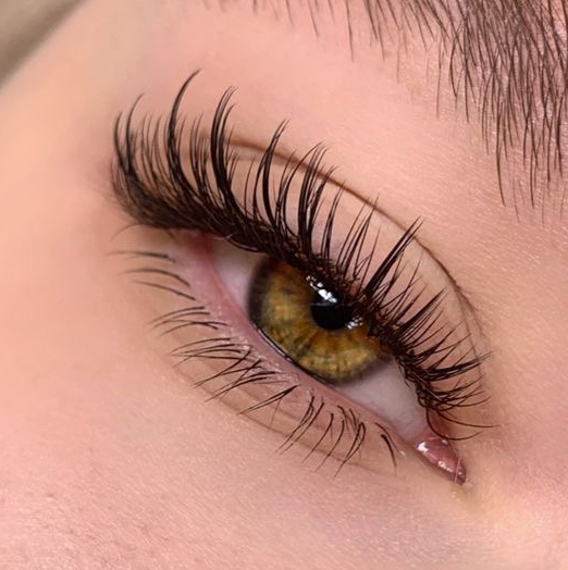 Наращивание нижних ресниц