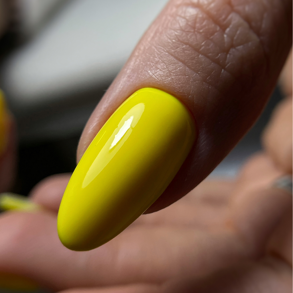 маникюр с однотонным покрытием (все включено)