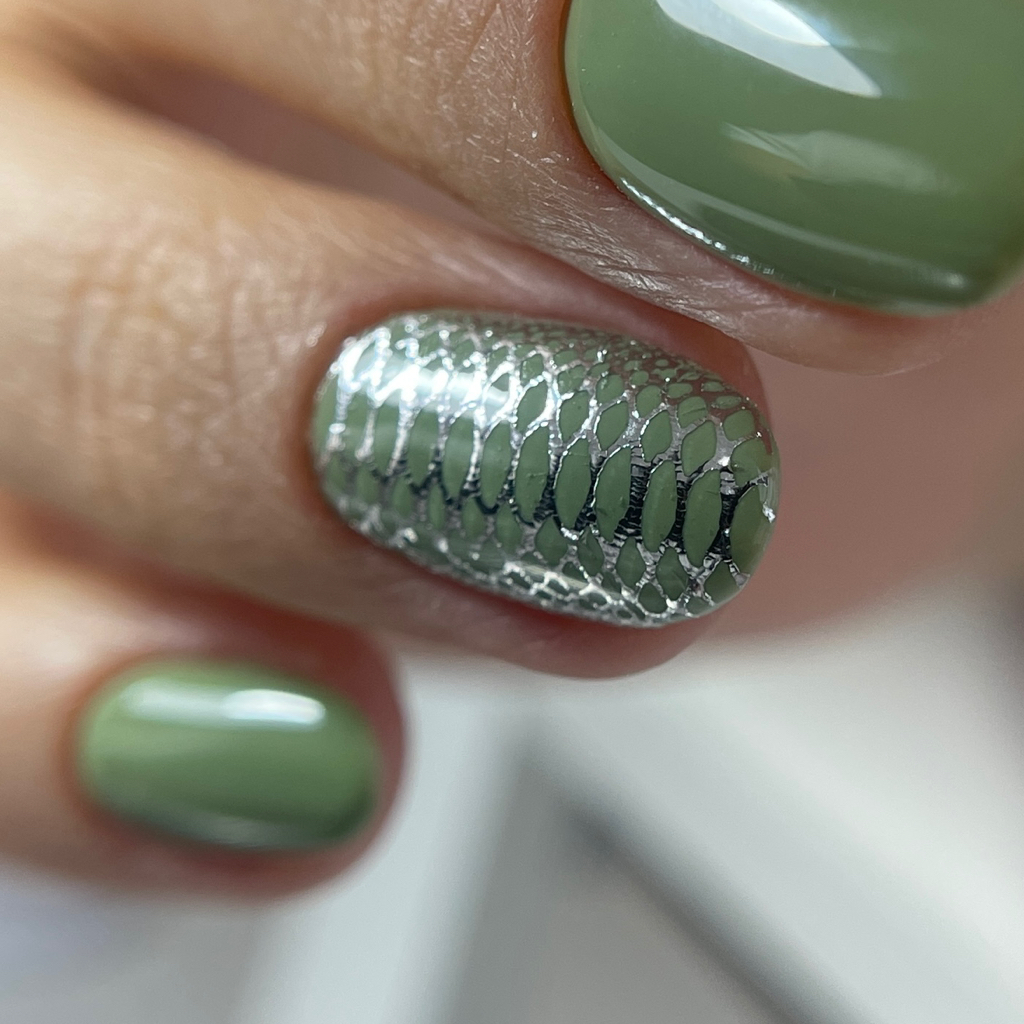 наращивание и маникюр с дизайном