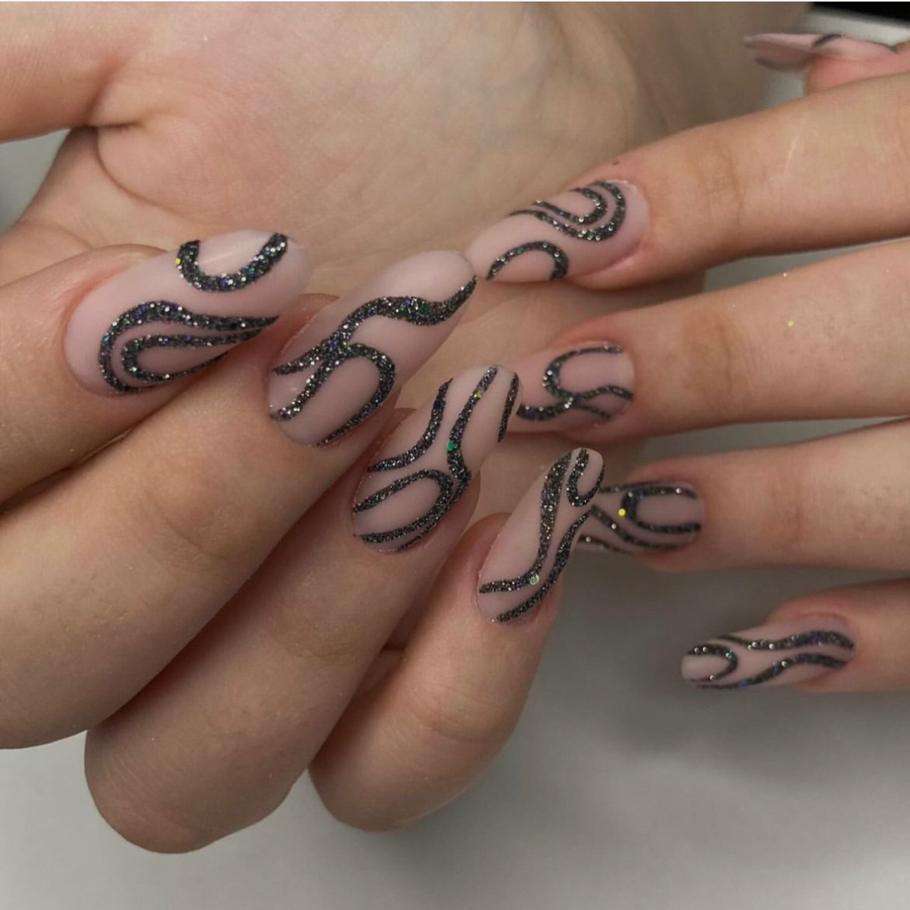 Наращивание ногтей