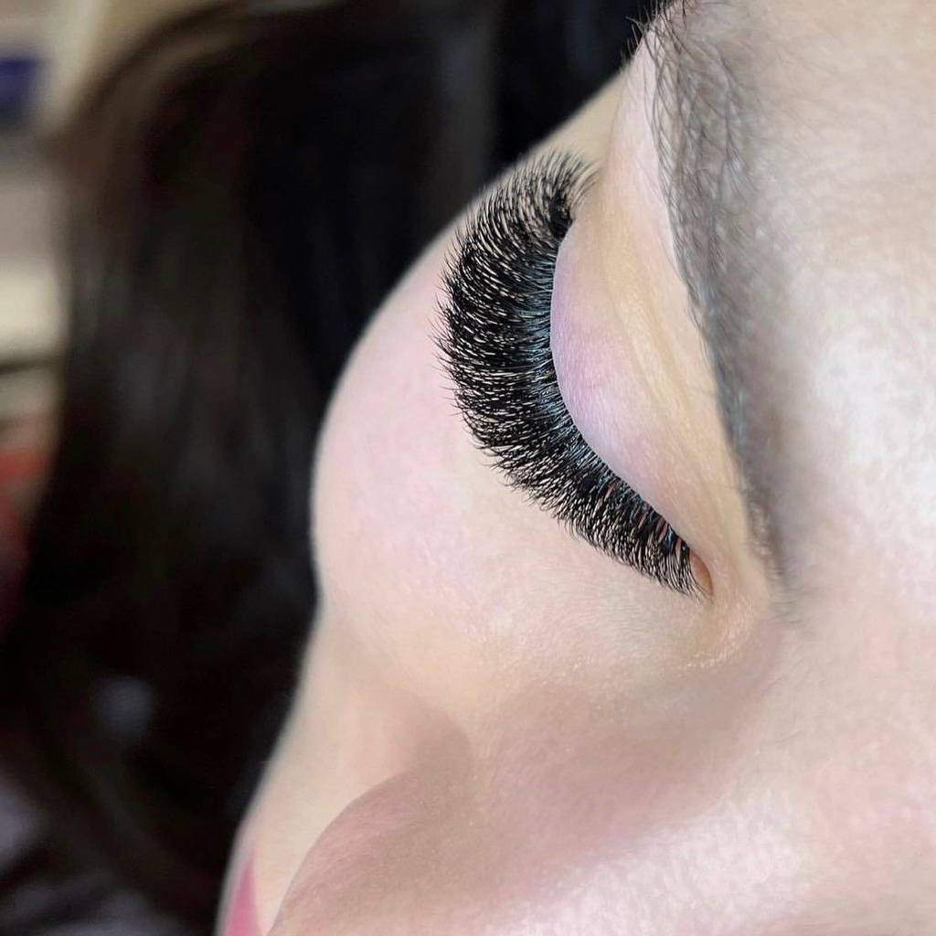 Коррекция ресниц (-500 от цены объема)