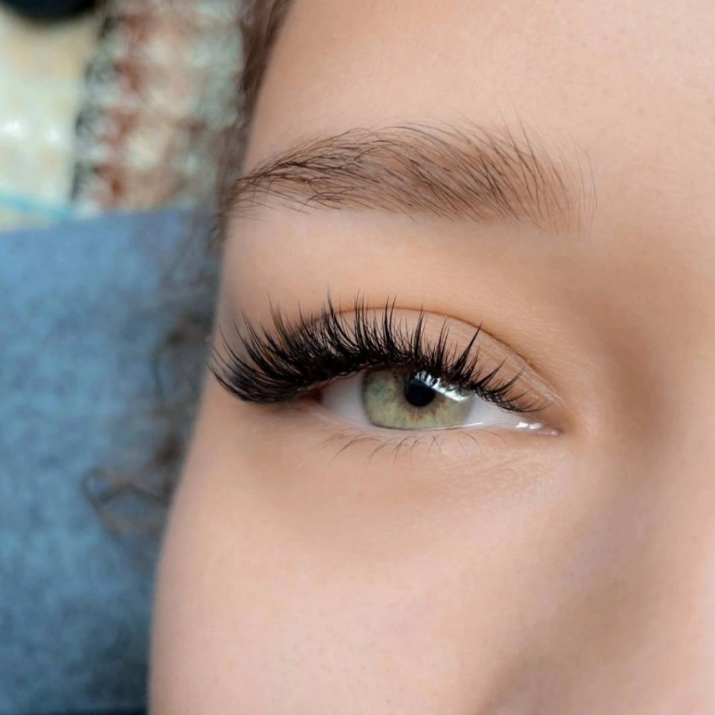 Наращивание ресниц 2 д