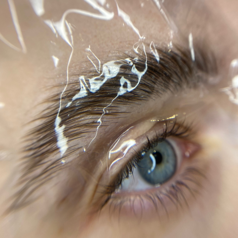 Ламинирование бровей