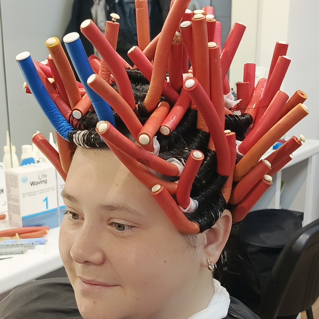 ДЕЛИКАТНАЯ БИОЗАВИВКА ВОЛОС НА КОРОТКУЮ И СРЕДНЮЮ ДЛИНУ