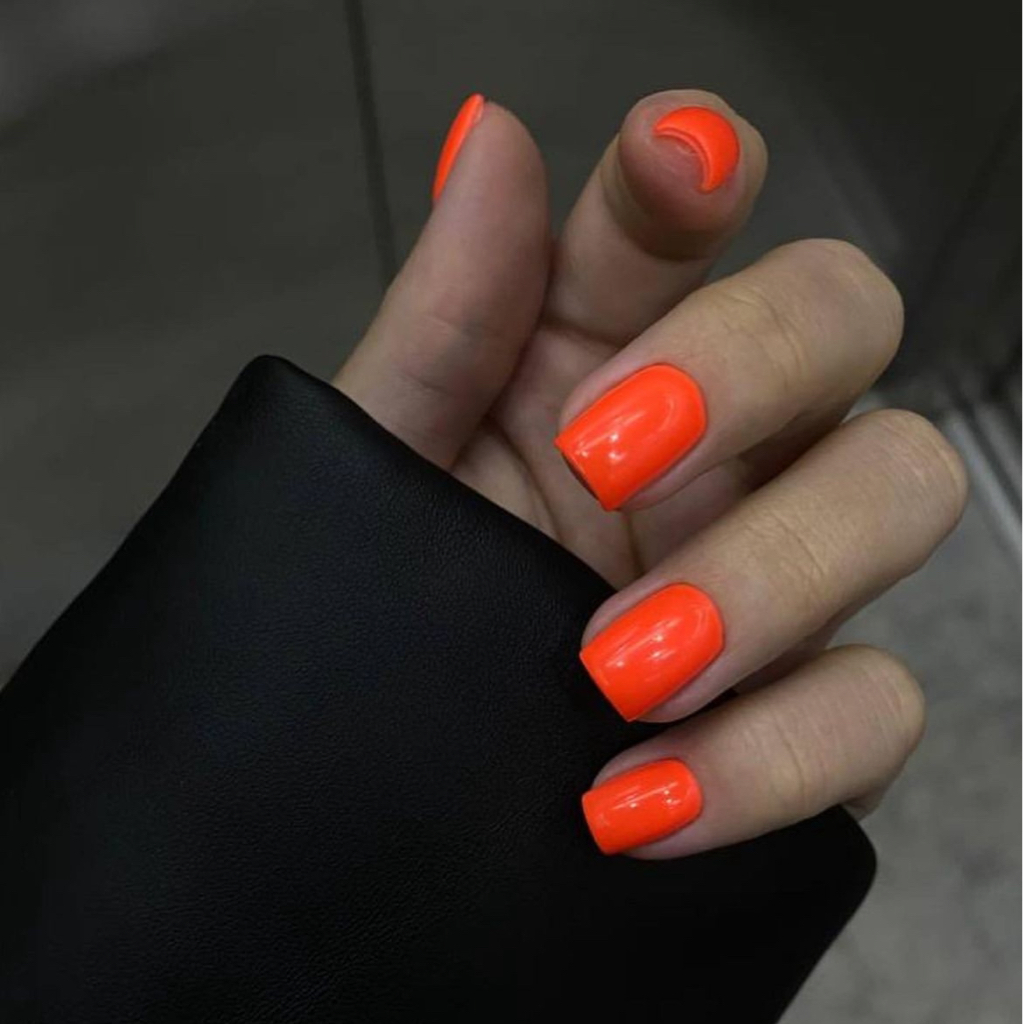 Маникюр с покрытием гель-лак