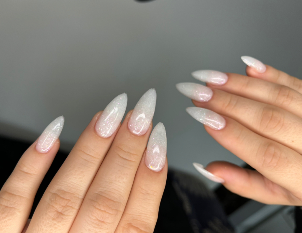 Наращивание ногтей