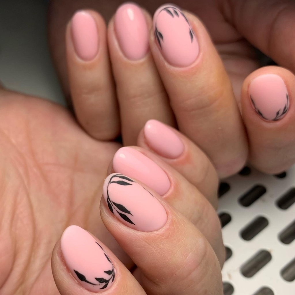 Маникюр классический