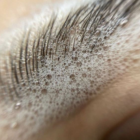 Коррекция и  окрашивание бровей