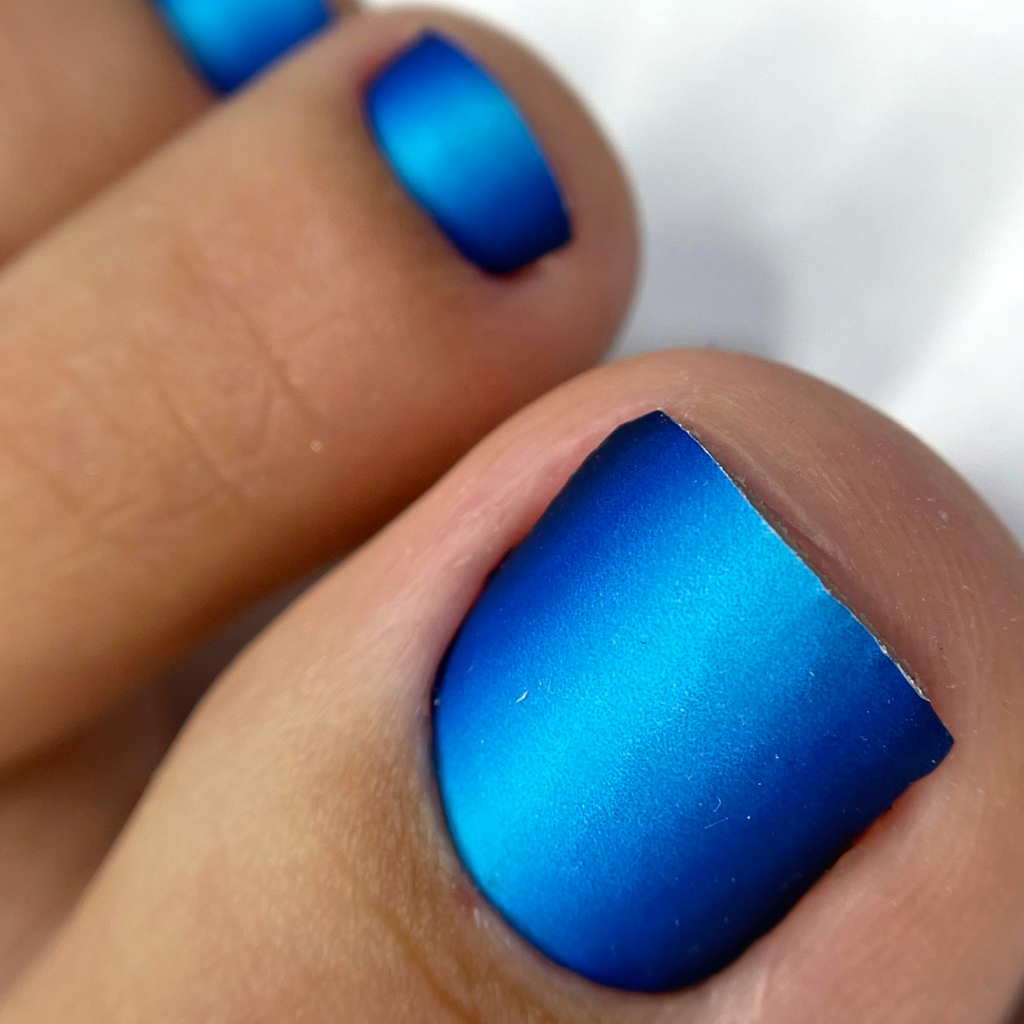 Эстетический педикюр с покрытием пленки